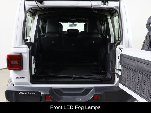 Used 2019 Jeep Wrangler Unlimited Sahara image 18