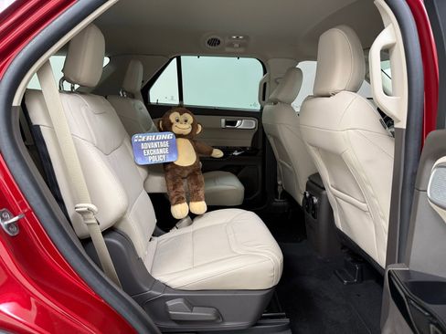 Used 2023 Ford Explorer Platinum w/ Technology Package image 28