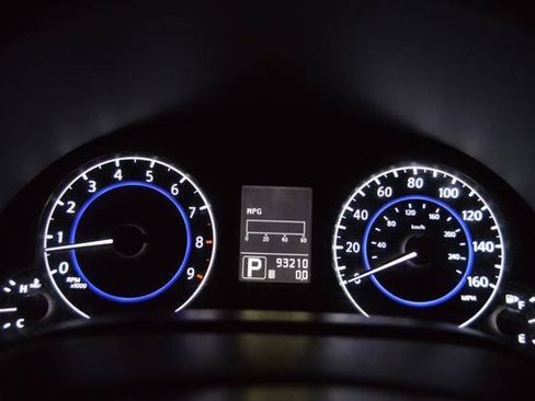 Used 2010 INFINITI G37 x Coupe w/ Premium Pkg AWD/4WD image 18
