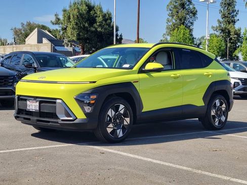 Used 2024 Hyundai Kona SEL FWD image 2