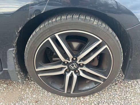 Used 2016 Honda Accord Touring image 9