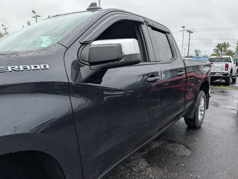 Used 2023 Chevrolet Silverado 1500 LT AWD/4WD image 3