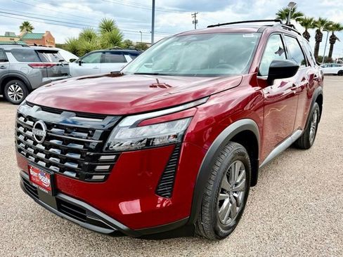 New 2026 Nissan Pathfinder SV image 3