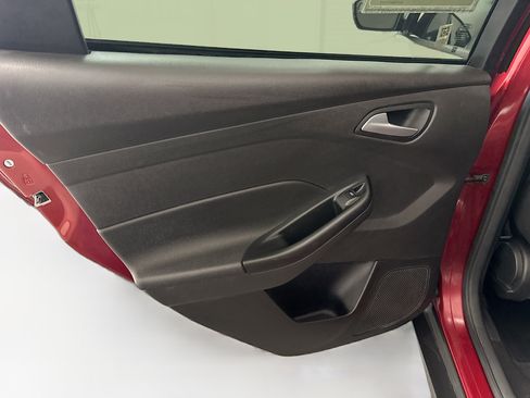 Used 2017 Ford Focus SE image 26