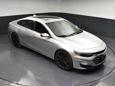 Used 2022 Chevrolet Malibu LT FWD image 40