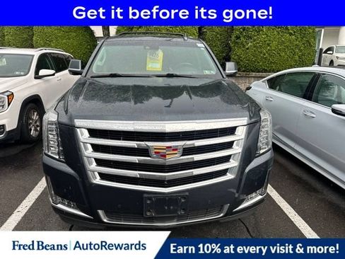 Used 2019 Cadillac Escalade Premium Luxury AWD/4WD image 2