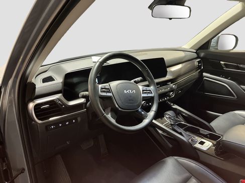 Used 2025 Kia Telluride S AWD/4WD image 9