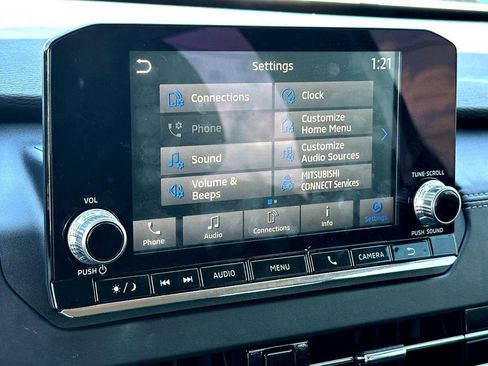 Used 2024 Mitsubishi Outlander ES FWD image 15