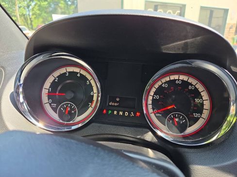 Used 2017 Dodge Grand Caravan SE FWD image 22