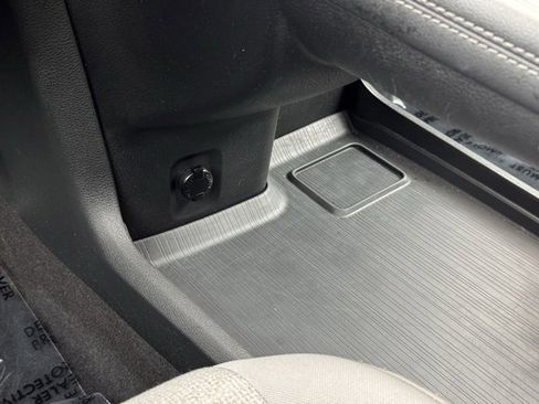 Certified 2025 Toyota Sienna LE image 20