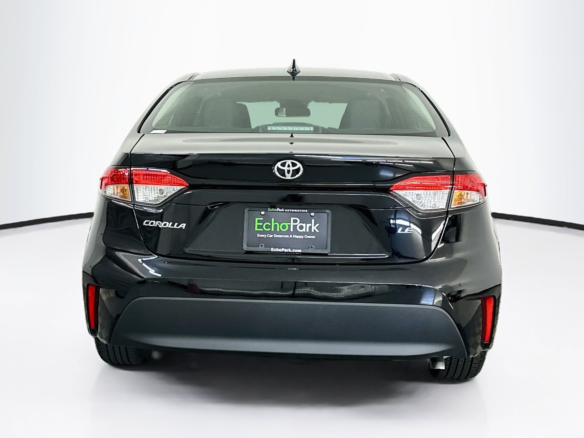 Used 2026 Toyota Corolla LE FWD image 7