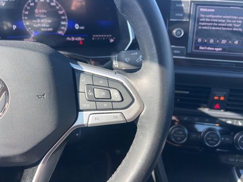 Used 2024 Volkswagen Jetta SE image 14