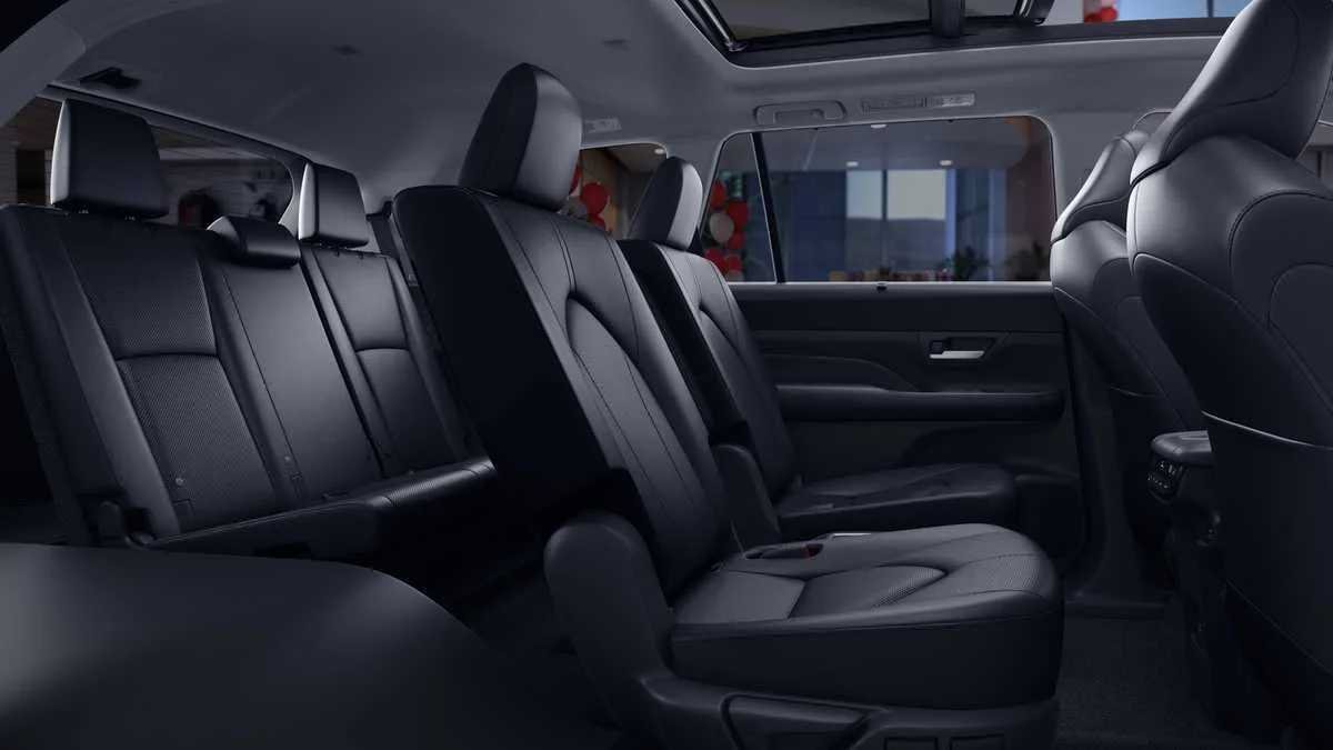 New 2026 Toyota Grand Highlander AWD Hybrid image 25