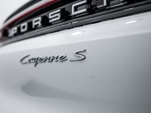 New 2026 Porsche Cayenne S image 24