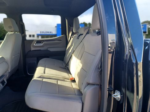 Used 2025 Chevrolet Silverado 1500 LT AWD/4WD image 16