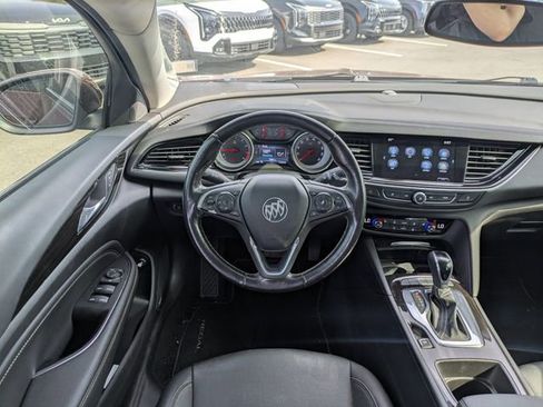 Used 2018 Buick Regal Essence w/ Driver Confidence Package #1 AWD/4WD image 15
