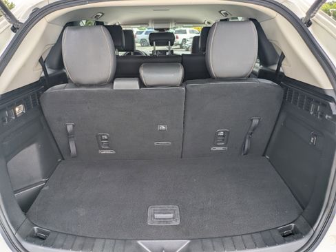 Used 2025 MAZDA CX-90 3.3 Turbo w/ Select Package AWD/4WD image 12