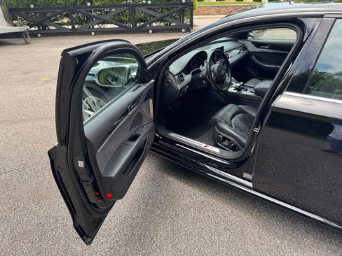Used 2017 Audi S8 Plus AWD/4WD image 20