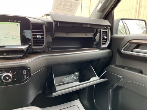 Used 2023 GMC Sierra 1500 Elevation image 36