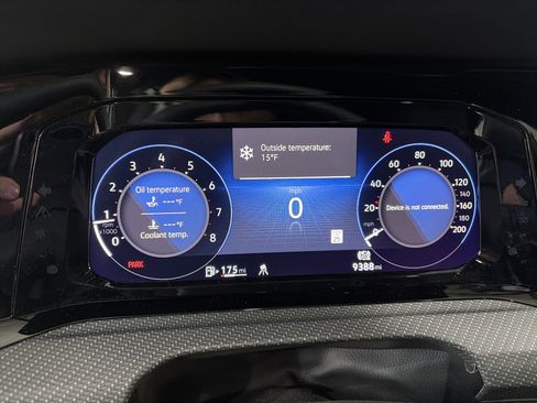 Certified 2024 Volkswagen Golf R image 25