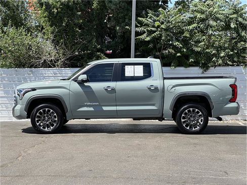 Used 2026 Toyota Tundra Limited AWD/4WD image 12