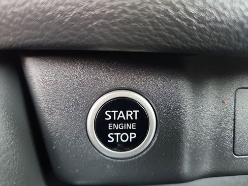 Used 2023 Nissan Rogue SV AWD/4WD image 26