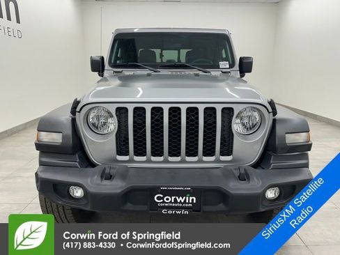 Used 2020 Jeep Gladiator Sport w/ Quick Order Package 24S image 8
