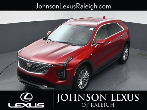 Used 2025 Cadillac XT4 Premium Luxury FWD image 24