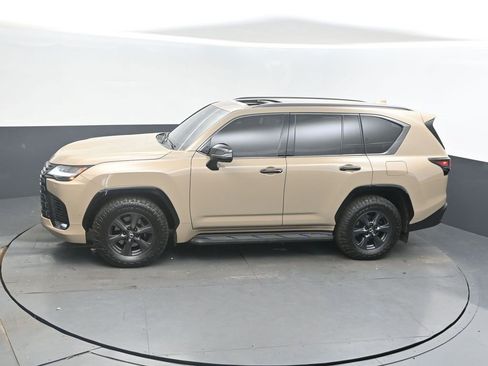 Used 2025 Lexus LX 700h Overtrail image 36