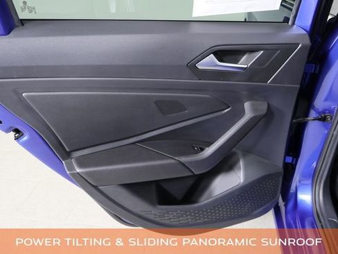 Used 2022 Volkswagen Jetta SE FWD image 14