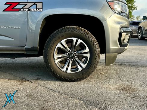 Used 2021 Chevrolet Colorado Z71 AWD/4WD image 9