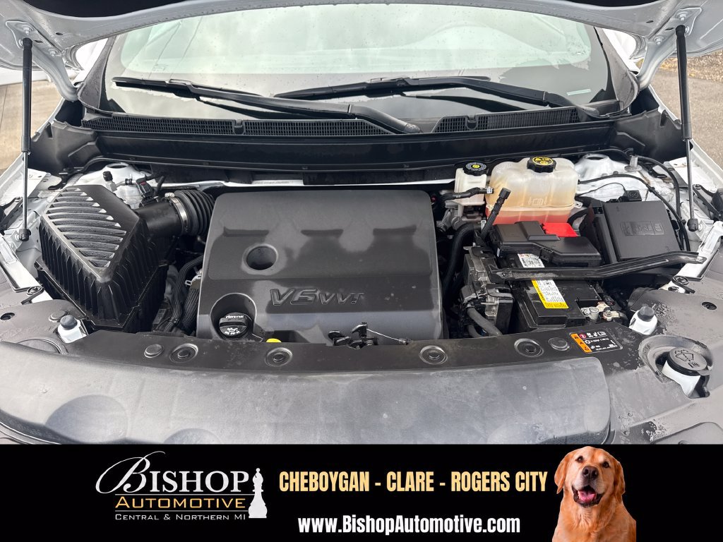 Used 2023 Buick Enclave Essence AWD/4WD image 5