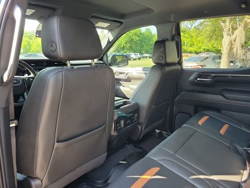 Used 2022 GMC Sierra 1500 AT4 w/ AT4 Preferred Package AWD/4WD image 12