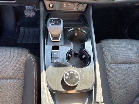 Used 2024 Nissan Rogue SV image 63