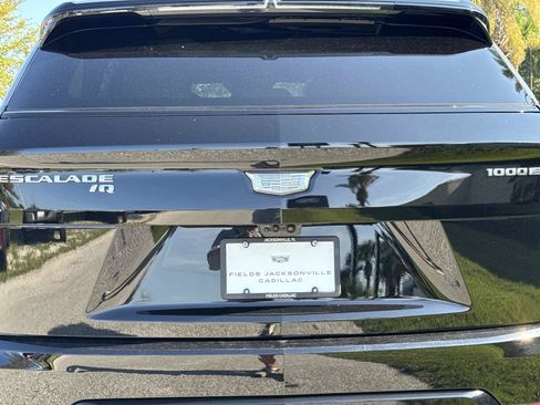 Certified 2026 Cadillac Escalade IQ Sport 2 AWD/4WD image 10
