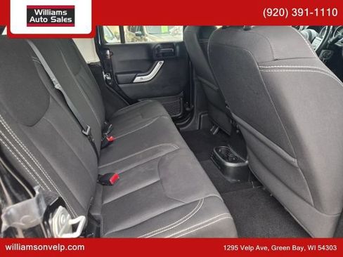 Used 2018 Jeep Wrangler Unlimited Sahara w/ Max Tow Package AWD/4WD image 17