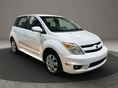 Used 2006 Scion xA image 2