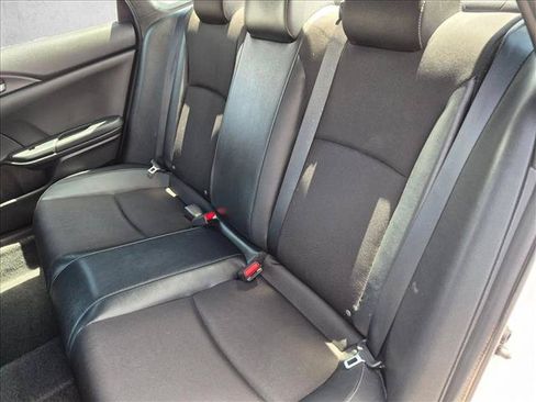 Used 2019 Honda Civic Sport image 17