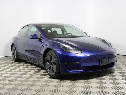 Used 2022 Tesla Model 3 Standard Range image 24