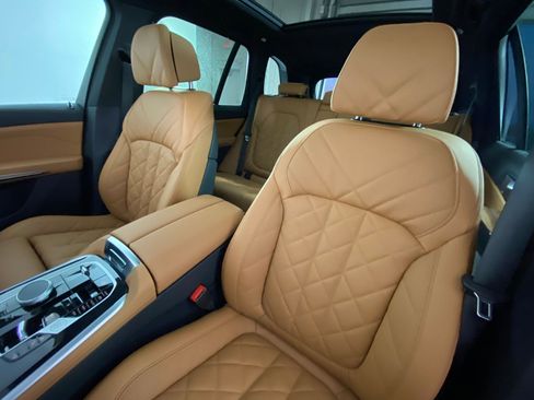 Used 2026 BMW X5 xDrive50e w/ M Sport Package image 22