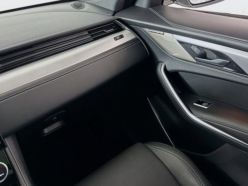 Used 2024 Jaguar F-PACE R-Dynamic S image 22