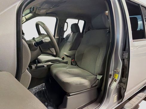 Used 2019 Nissan Frontier SV image 13