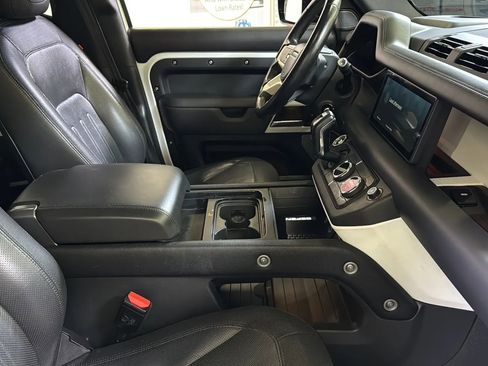Used 2021 Land Rover Defender 110 X-Dynamic HSE AWD/4WD image 22