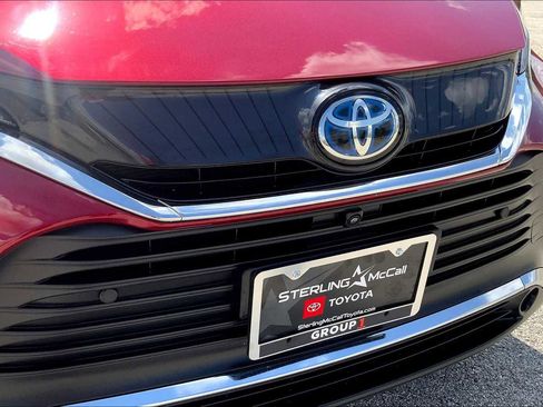 Used 2024 Toyota Venza Limited image 27