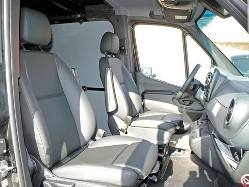 Used 2026 Mercedes-Benz Sprinter 2500 image 22