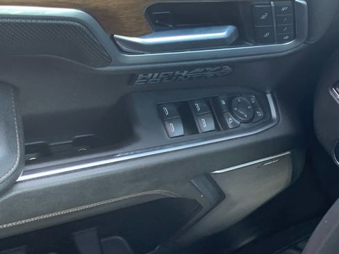 Certified 2022 Chevrolet Silverado 1500 High Country w/ High Country Premium Package image 22