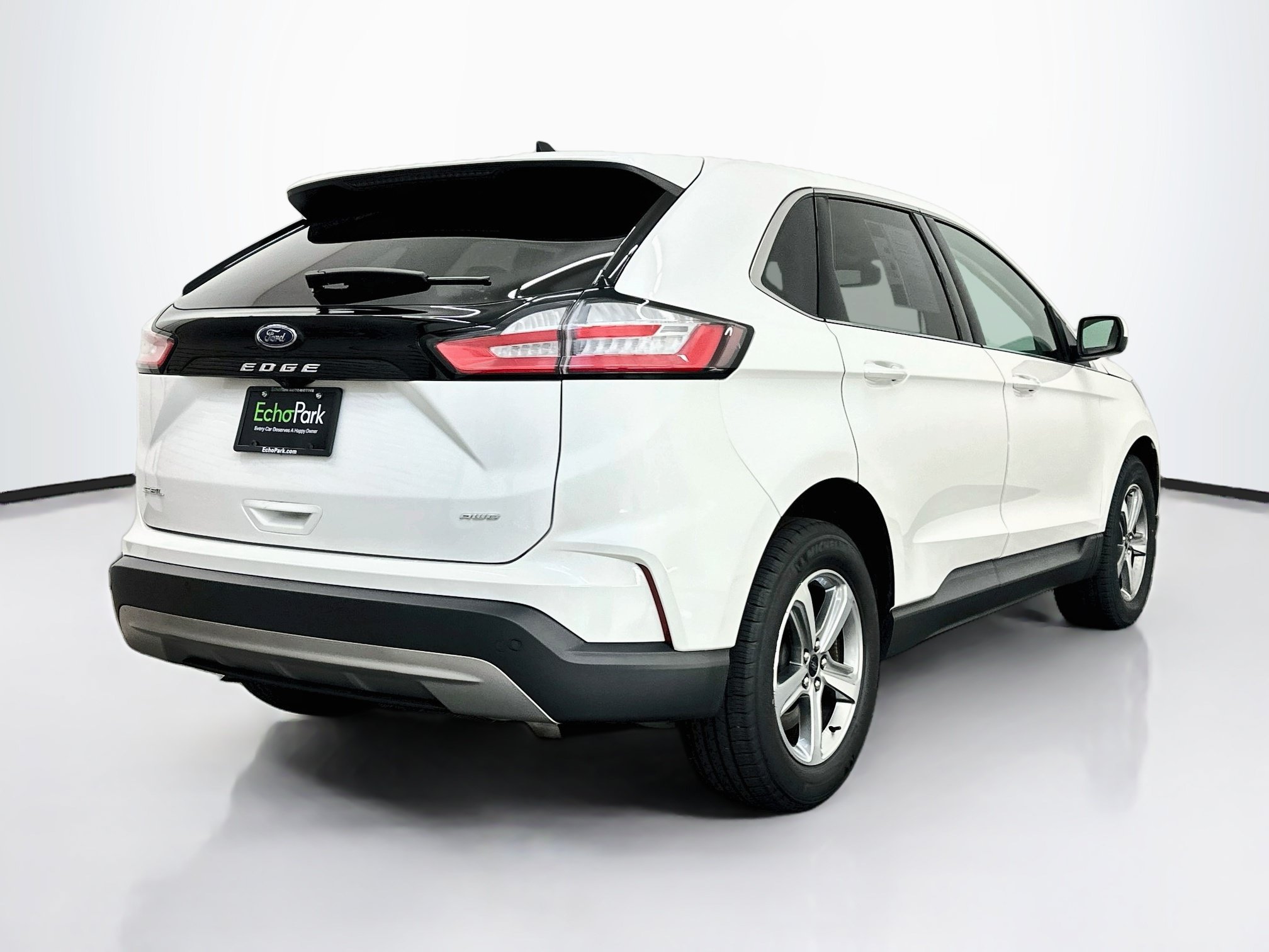Used 2024 Ford Edge SEL w/ Convenience Package AWD/4WD image 9