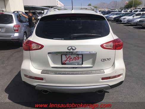Used 2017 INFINITI QX50 2WD w/ Premium Plus Package image 7