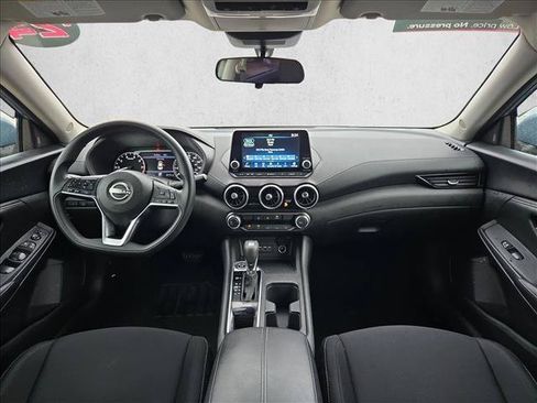Used 2024 Nissan Sentra SV FWD image 16