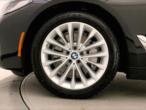 Certified 2023 BMW 530i xDrive w/ Executive Package AWD/4WD image 8